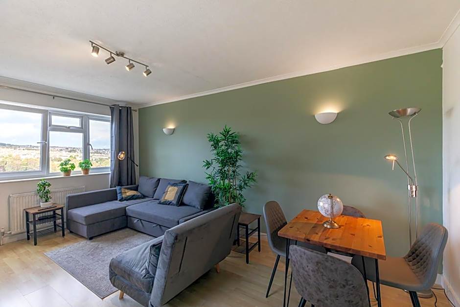 Park View - Modern - Parking