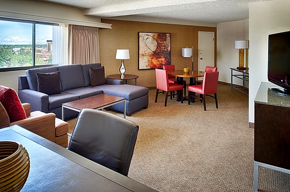 DoubleTree by Hilton Spokane City Center