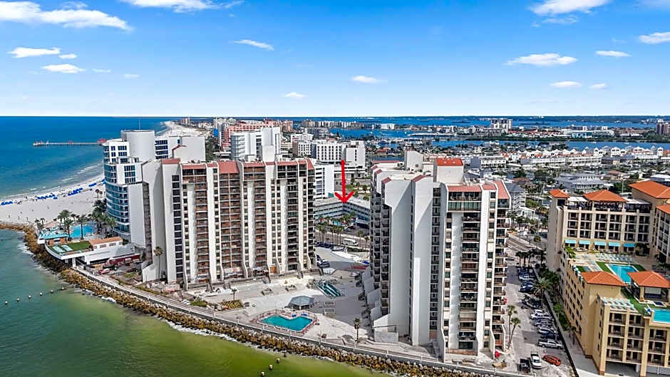 Pelican Pointe Hotel