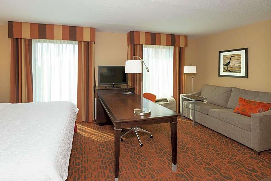 Hampton Inn By Hilton & Suites Jacksonville-Airport
