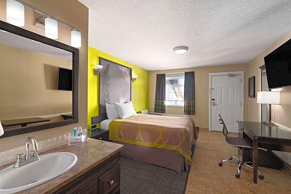 Super 8 Fort McMurray