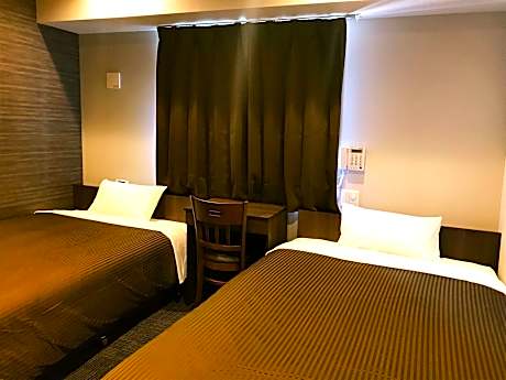 Twin Room - Non-Smoking