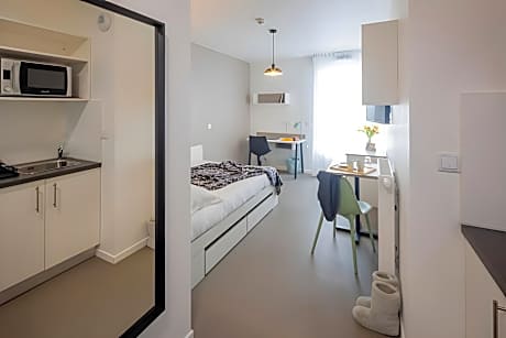 Economic Studio Double Bed