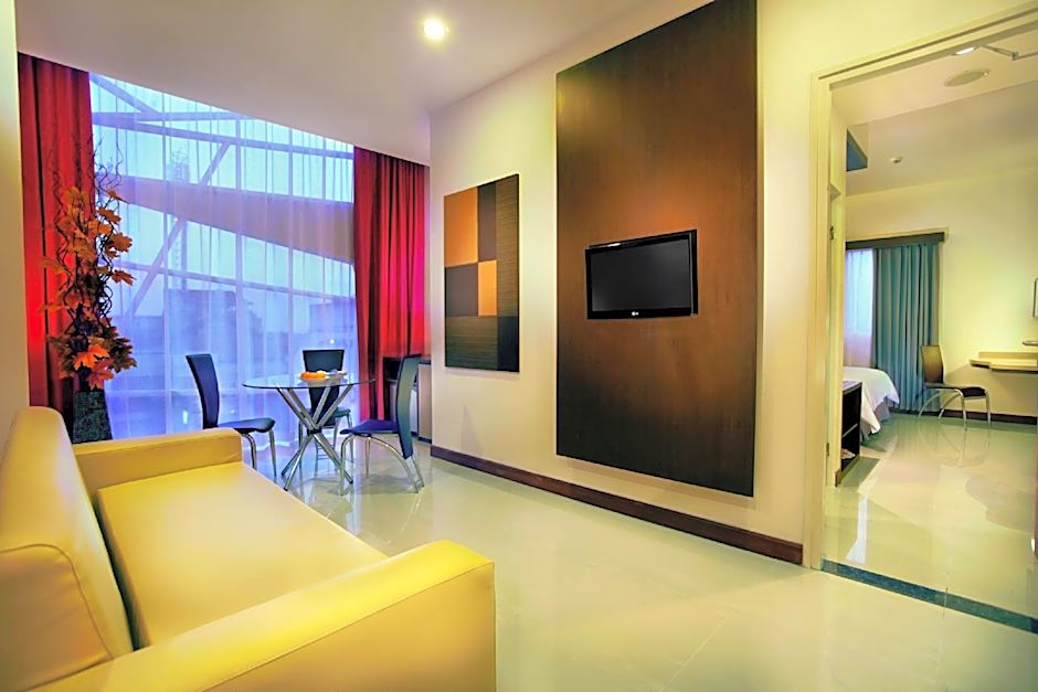 Photo 1 of 6 of Junior Suite