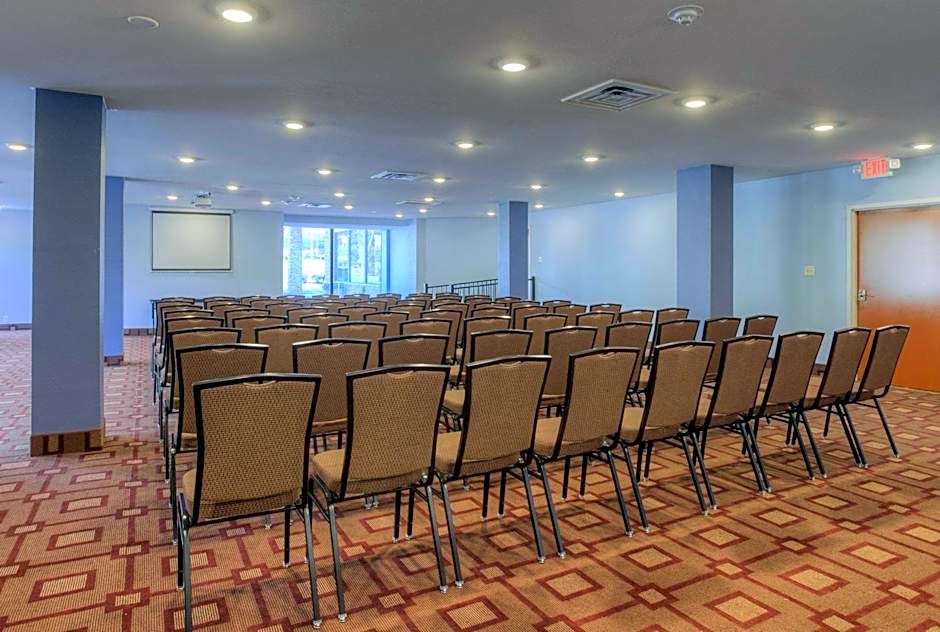 Quality Inn & Suites Chattanooga-East Ridge