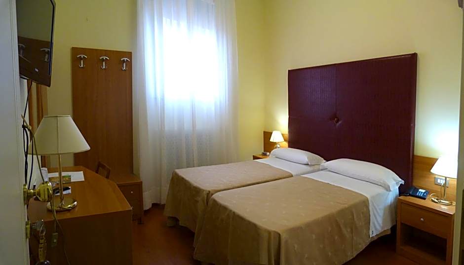 Hotel Centrale Byron