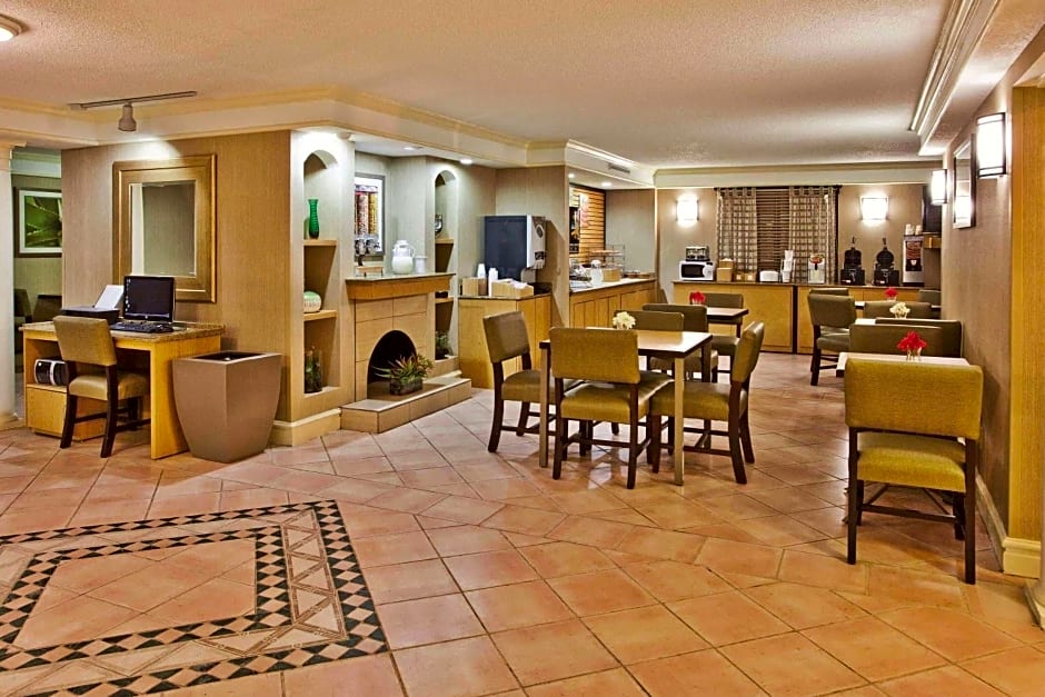 La Quinta Inn Savannah Midtown – Savannah, GA
