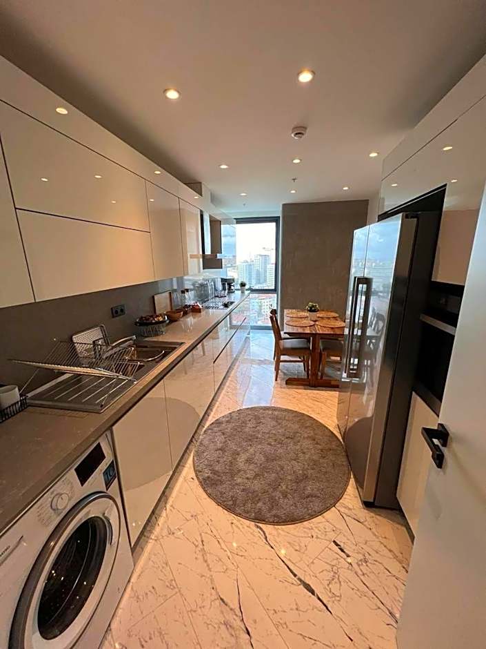 Enjoy luxury family apt