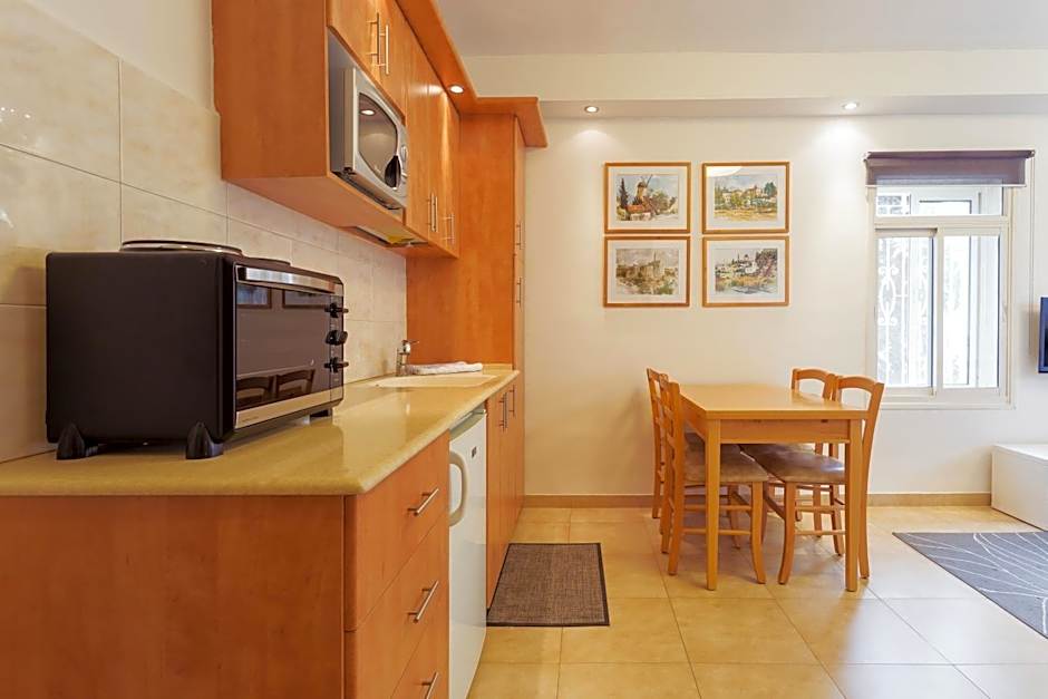 Colony Suites- Hananya St.