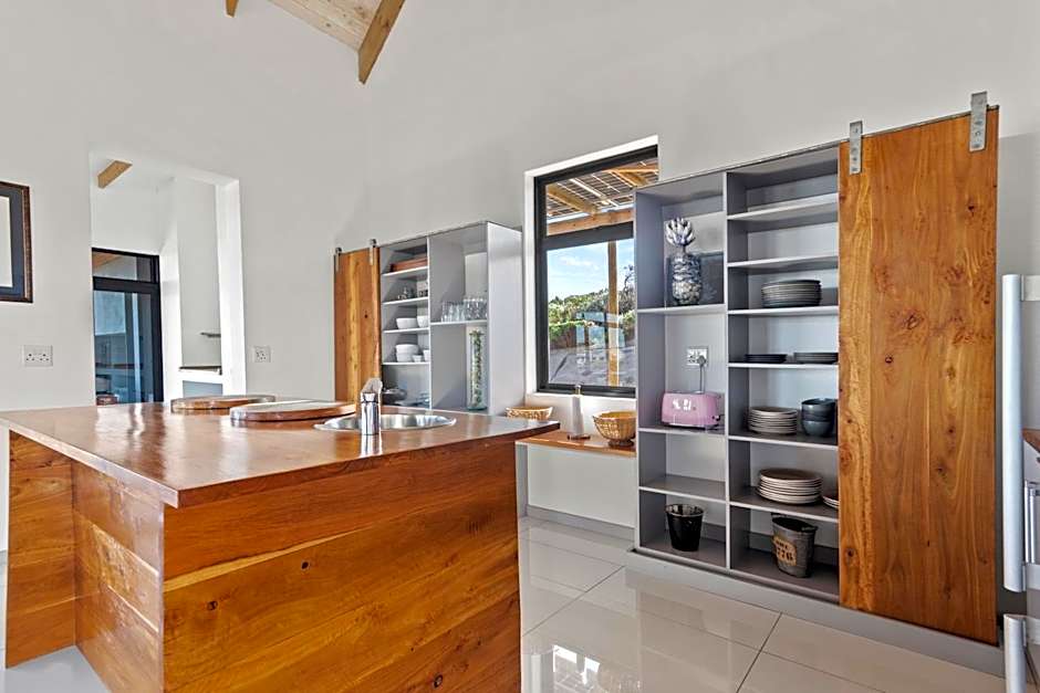 Romansbaai Moksha on the Sea