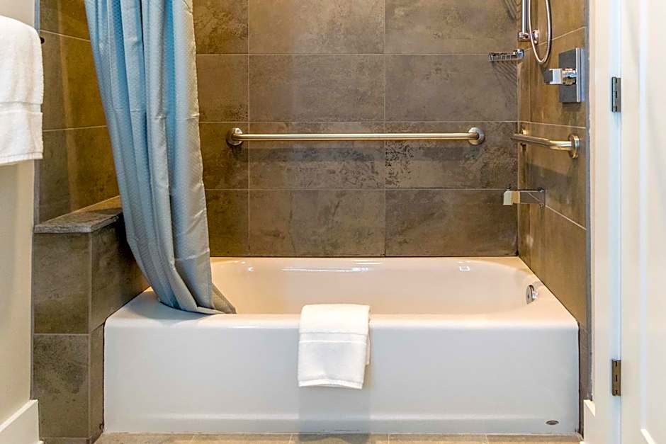 Lake Placid Inn: Main Street