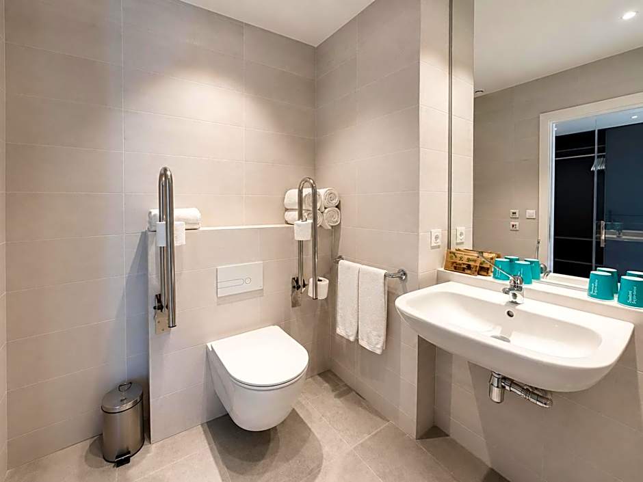 Student Experience Madrid Pozuelo - Luxury Hostel
