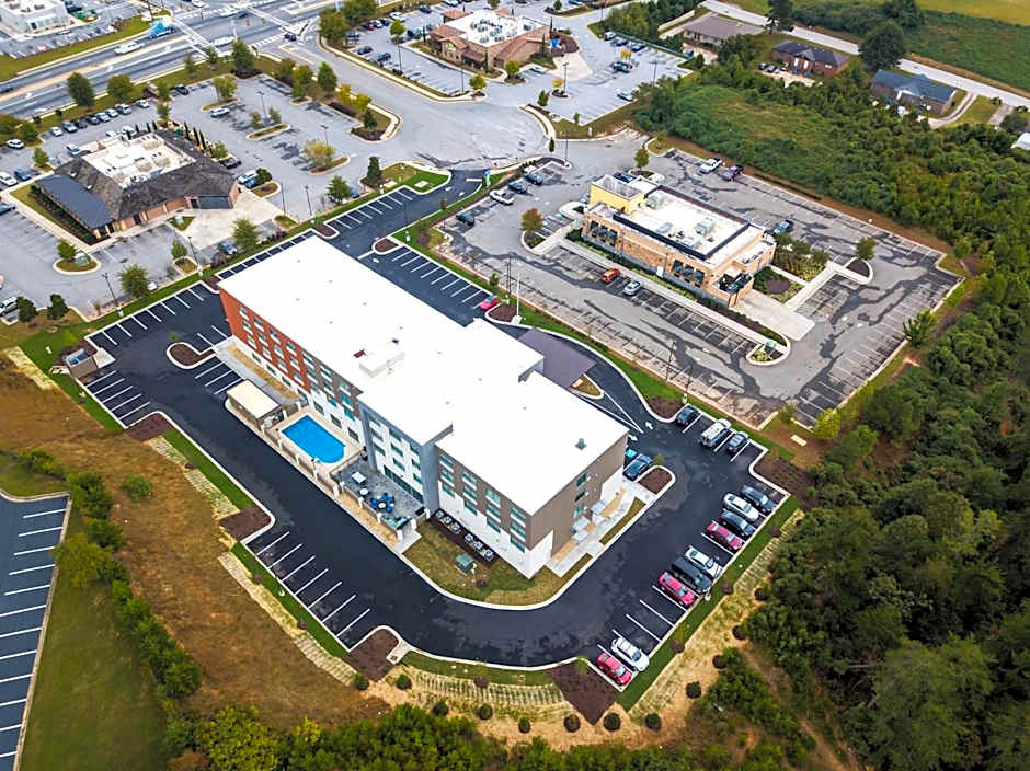 Holiday Inn Express And Suites Gainesville - Lake Lanier Area By IHG