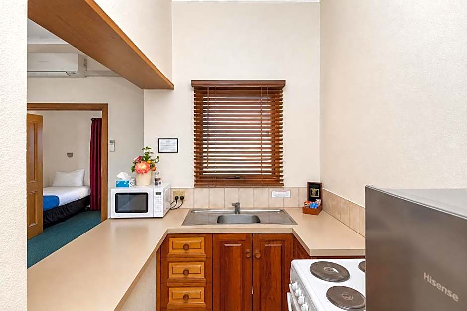 Arkana Motor Inn & Terrace Apartments