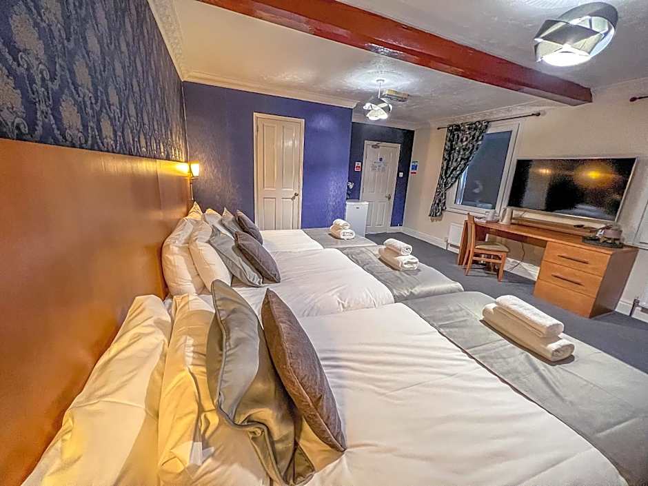 Quayside Hotel & Bar