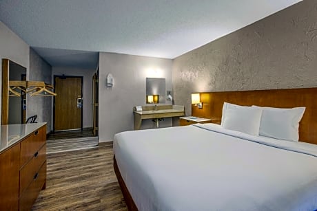King Room - Accessible/Non-Smoking