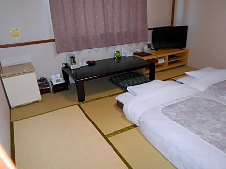 Japanese-Style Room - Smoking