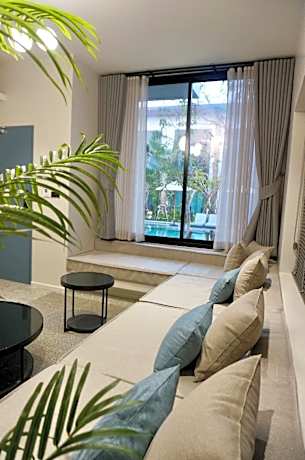 Family Suite Pool Access