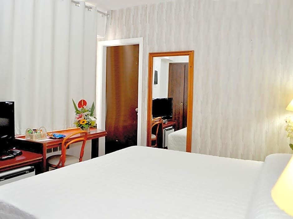 Caravelle Palace Hotel