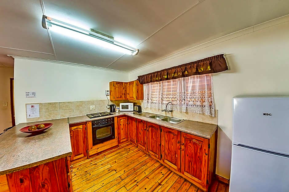 Amper Bo Guest House