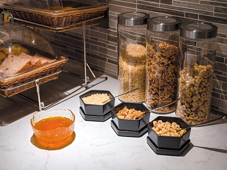 Lavande Hotel Kunming  West Mountain Wanda Plaza