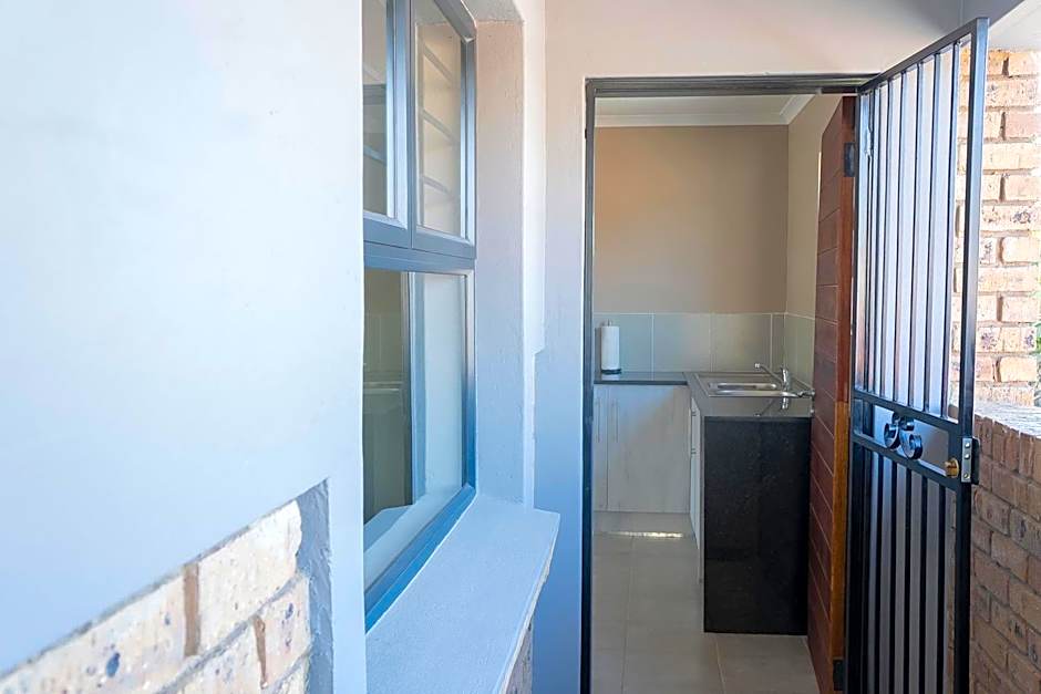 Airville Luxury Apartments, 7min Drive to Cresta Mall