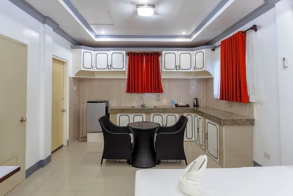 MADISON GARDEN AND RESIDENCES