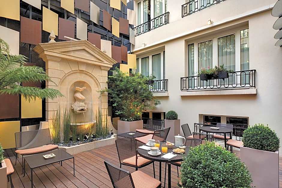 Rochester Champs-Elysees Hotel