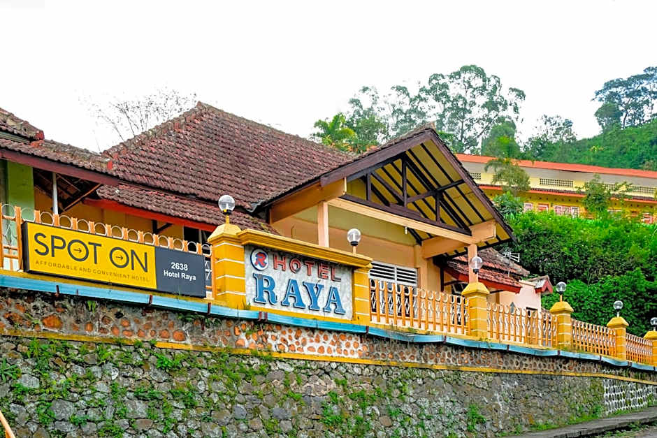 OYO Life 2638 Hotel Raya