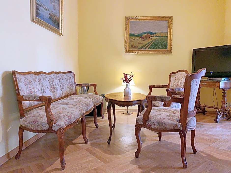 Small Luxury Palace Residence
