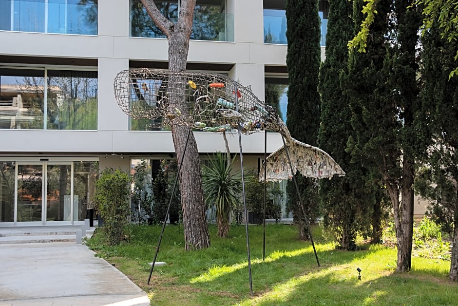 Marina Gardens Boutique & Suites