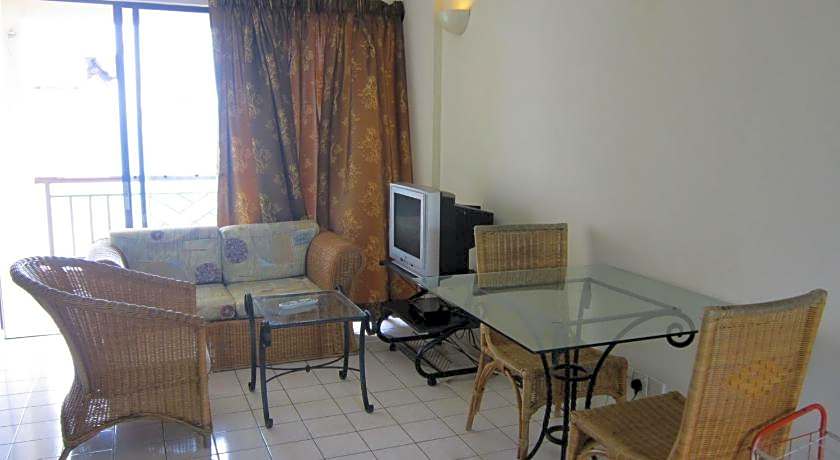 Paradise Lagoon Apartment