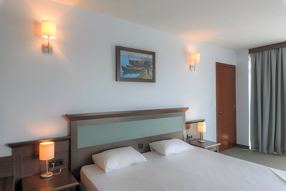 Lion Sunny Beach Hotel