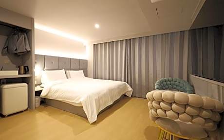 Denbasta Hotel Kyungnam University