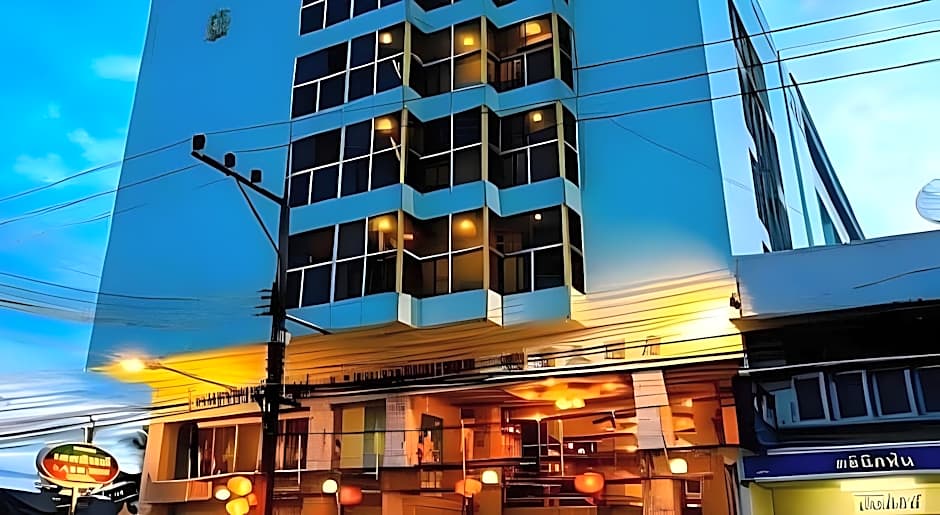 Lake Inn Hotel