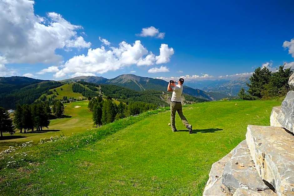 Studio - centre station