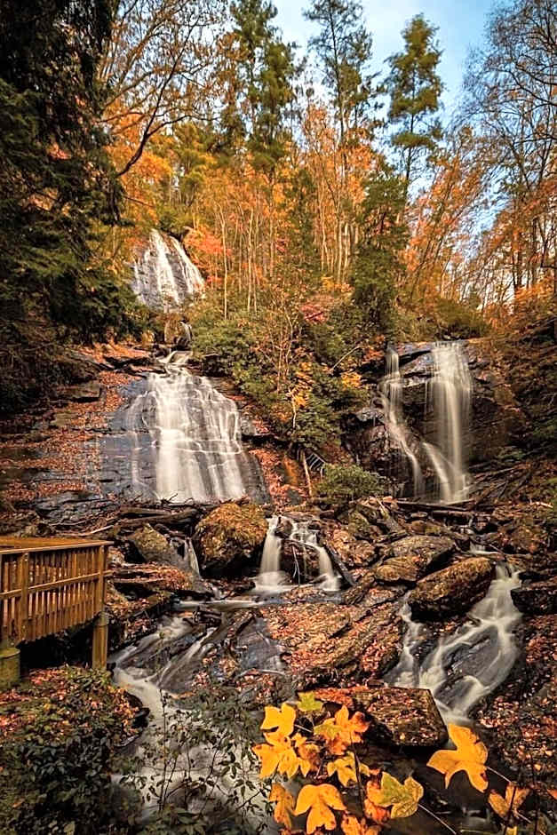 Nacoochee Valley Rentals
