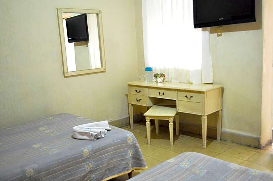 Hotel Metropolitan I