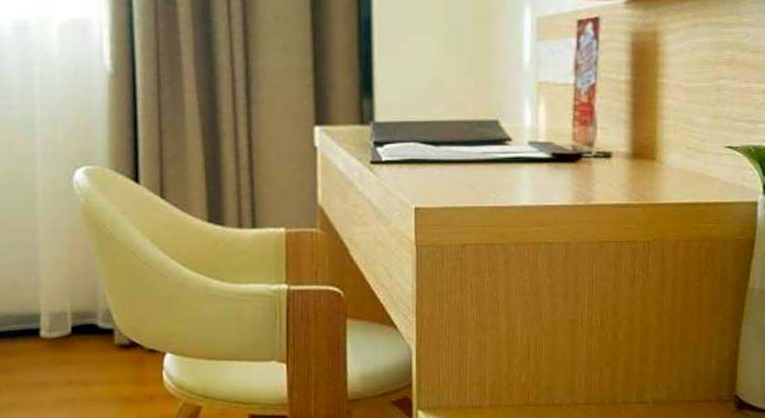 Vatica Hotel Xuzhou Suining Dognhuan Island East Bus Station