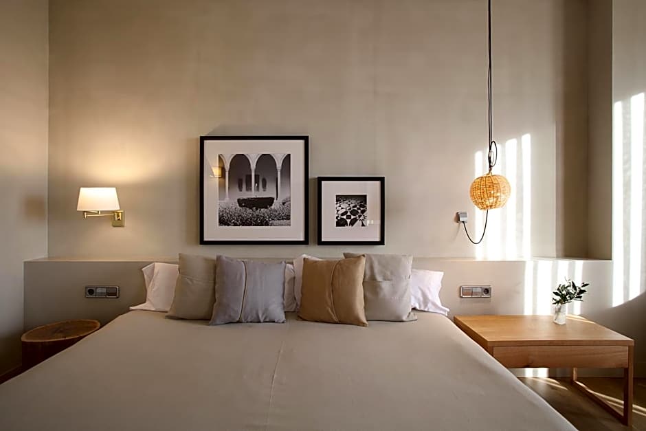 Foto 1 dari 3 — 1 Double Bed or 2 Beds