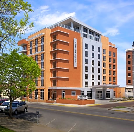 The Broadway Columbia - a DoubleTree by Hilton Hotel