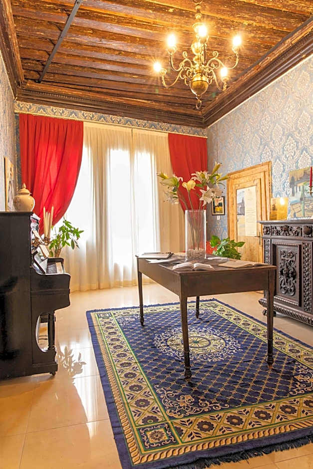 Charming Palace Santa Fosca