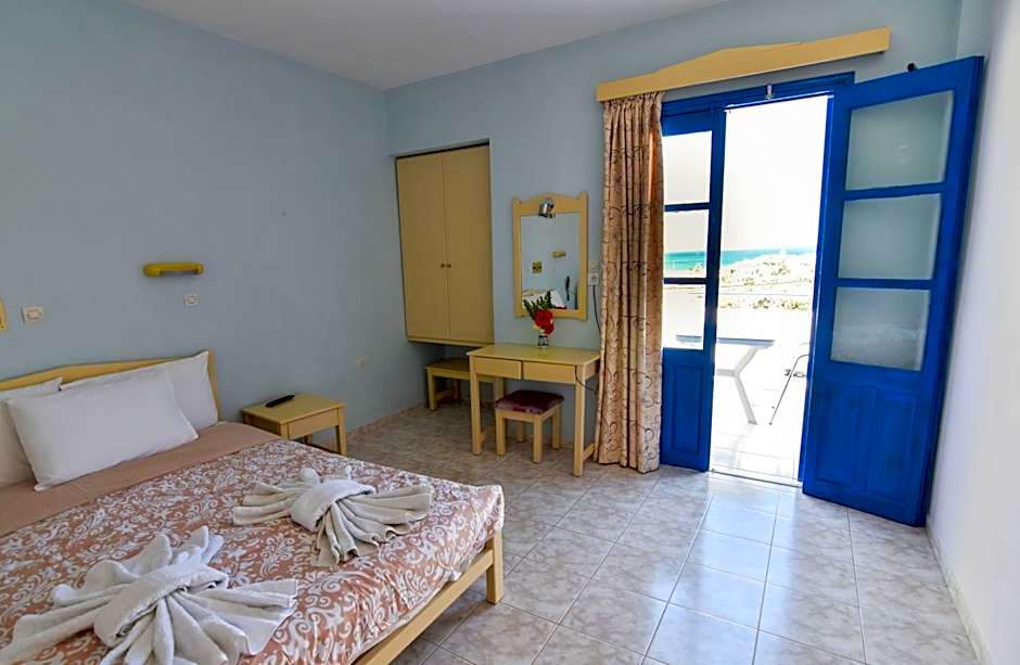 Vardes Hotel Studios