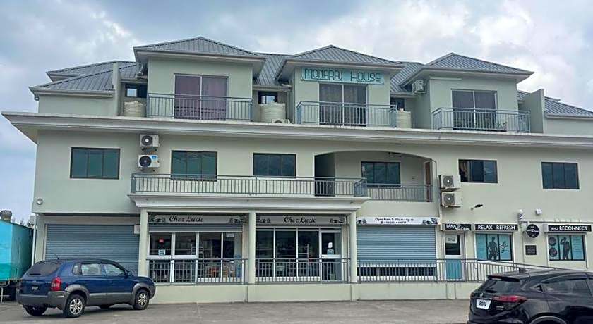 Le Chateau Bleu Hotel