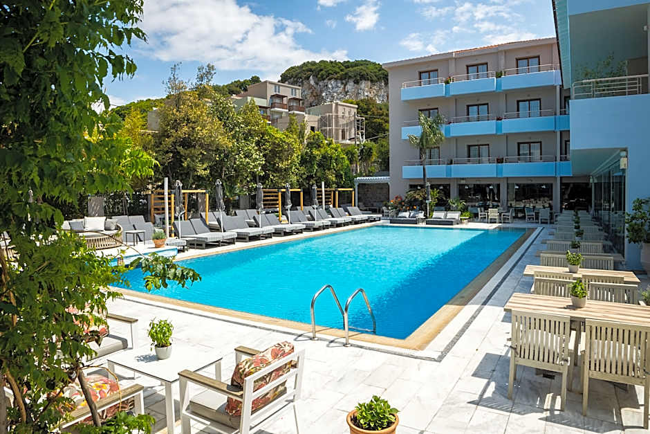 La Piscine Art Hotel