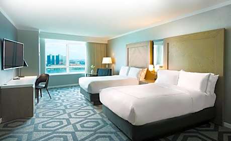Forum Tower Luxury 2 Bed (Non-Smoking)