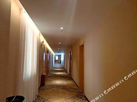 Vienna Classic Hotel (Zhangzhou Ancient City Pedestrian Street)
