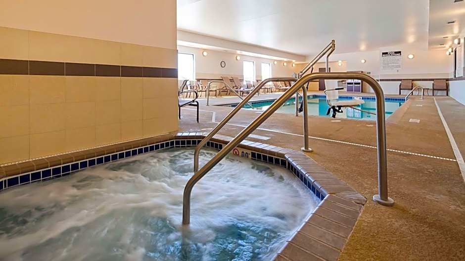 Best Western Plus Lincoln Inn & Suites
