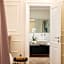 Naxi Suites