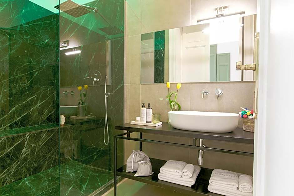 Family Affair Luxury Rooms&Suites
